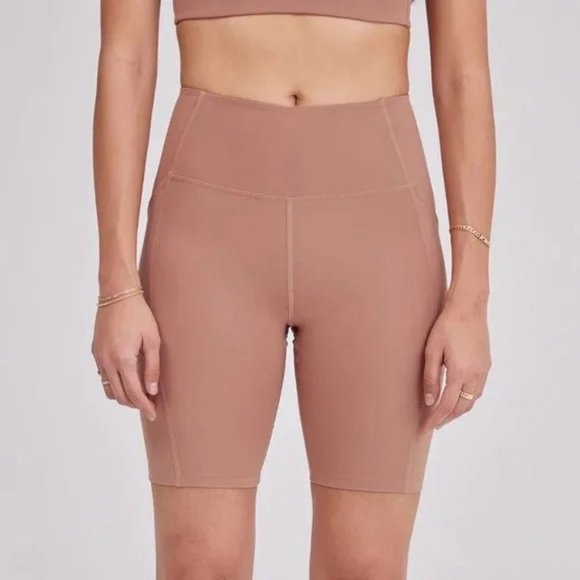 NWT Girlfriend Collective Bike Shorts in Rosebud - Picture 1 of 2